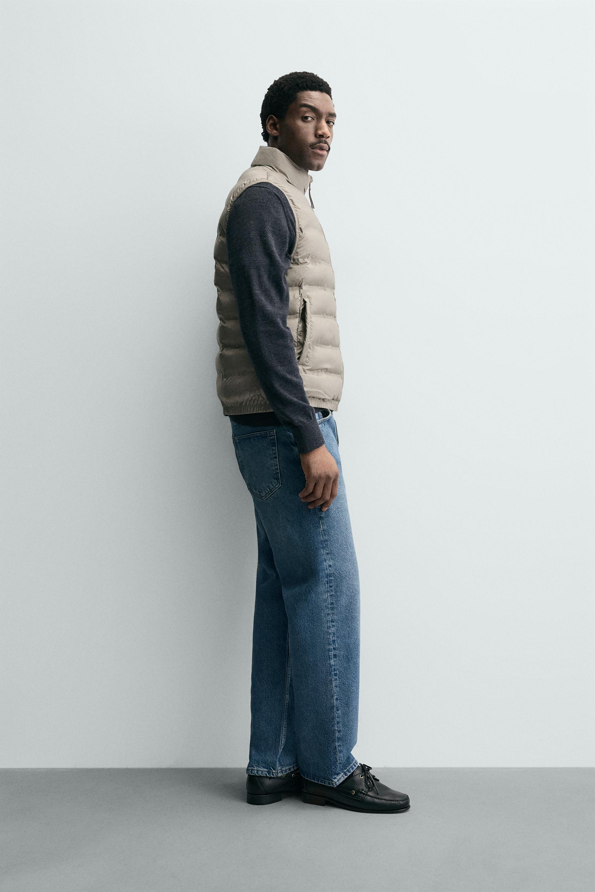 LIGHTWEIGHT WATER REPELLENT PUFFER VEST